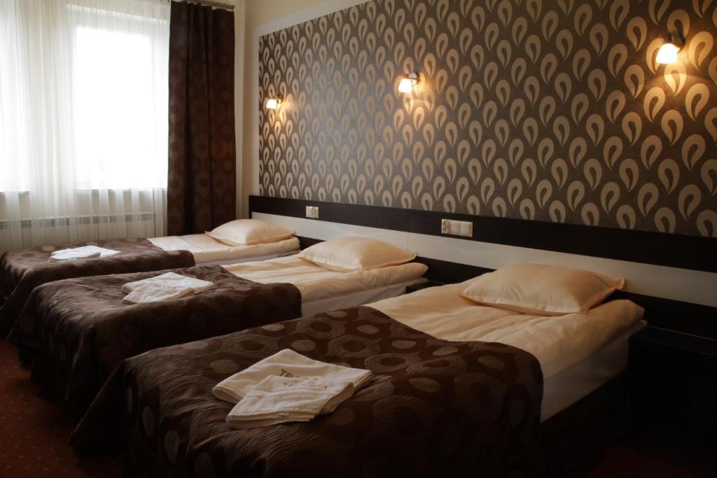 Hotel Trojka Przemysl Room photo