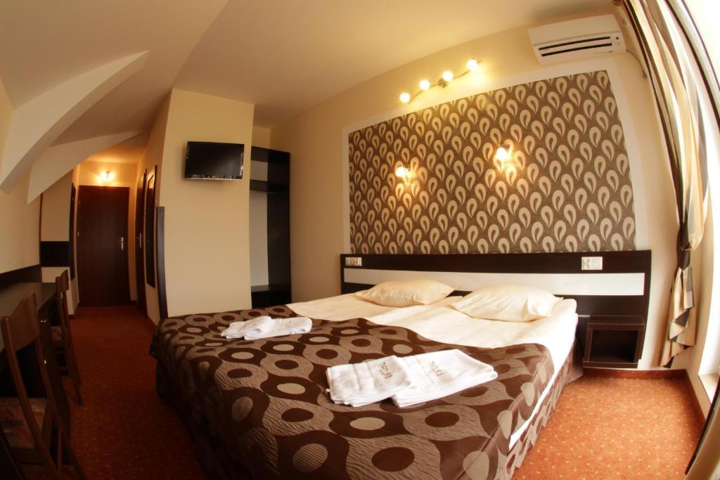 Hotel Trojka Przemysl Room photo